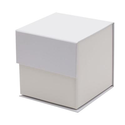 China Recycled Materials 4.7'x4.7'x4.7 Custom Small White Cube Gift Box Wholesale With Magnetic Lid for sale