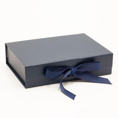 China Low MOQ available recycled materials navy blue caja de regalo personalizadas luxury paper gift boxes for sale