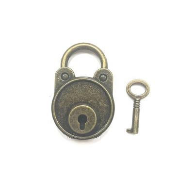 China Vintage High Quality Old Style And Diary Use Cute Bear Vintage Metal Padlock With Key for sale