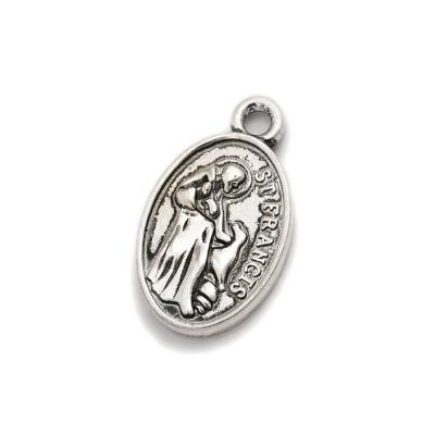 China CLASSIC High Quality Virgin Mary Style Old Sliver Type Die Cast Alloy Vintage Custom Metal Christianity Religion Oval Charm for sale