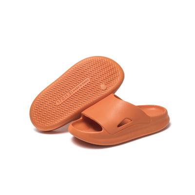 China High Quality Comfortable Lightweight Fashion Baby Casual Slippers Yeezy Kids Slips Shoes for sale