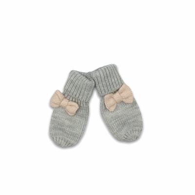 China Lovely Gray Polyester Baby Mittens Knitting Warm Mini Polyester Winter Baby Mittens Newborn Baby Cotton Mittens for sale