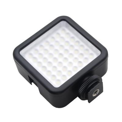 China Mini Premium Quality On-Camera 5.5W 5600K Led Visual Light Portable Light Vlooging, Streaing, Lifetime Show, Camera Fill Conference for sale