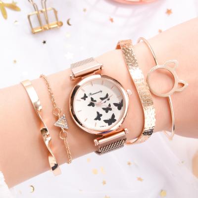 China Women's Watch 2020 Alloy Mesh Belt Butterfly Dial Quartz Watch Set Magnet Buckle Female Simple Casual Watch for sale