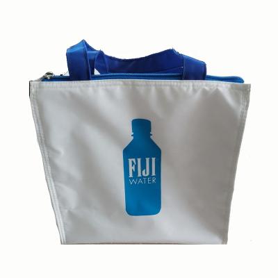 China Premium Fashion Outdoor Nylon Fabric Cooler Bag for sale