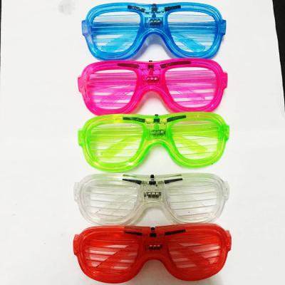 China Plastics Glow In The Dark Glass Beads Light Up Shot Glasses Led Light Shutter Glasses For Bar KTV Decoration for sale