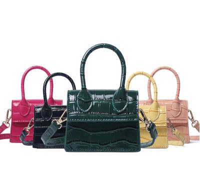 China 2021 high quality hot sale square shoulder women luxury PU leather fashionable lady crocodile mini cross - body bag for mini cross - body bag women for sale