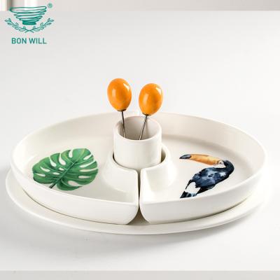 China Sustainable Hotel Restaurant Use Porcelain Curved Tray Ceramic Toothpick Holder Divided Dish for sale