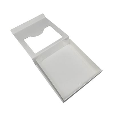 China Gift & Craft Maker 750GSM Gray Board 180GSM Textured Paper Envelope With Magnetic Closure Folding Box for sale