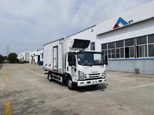 Cina 4KH1CN6LB Isuzu Camion frigorifero Isuzu Freezer Van Due ruote a trazione posteriore in vendita