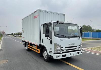 China Caminhão Isolado Branco Isuzu 126HP 152HP Isuzu Box Vans Caminhão de Transporte à venda