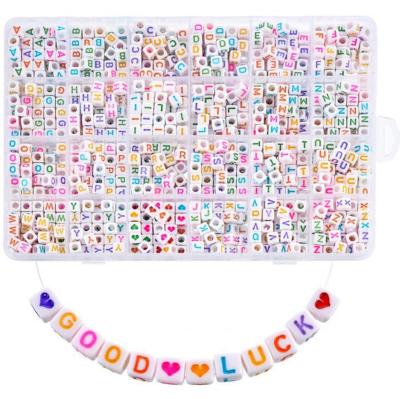 China Easy Apply White Acrylic Beads A-Z Heart Pattern Beads and Crystal Line Round/Square Alphabet Letter for Jewelry Making for sale