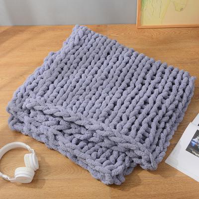 China Chunky Air Permeable Best Price Knit Chenille Highly Breathable Comfortable Blanket for sale