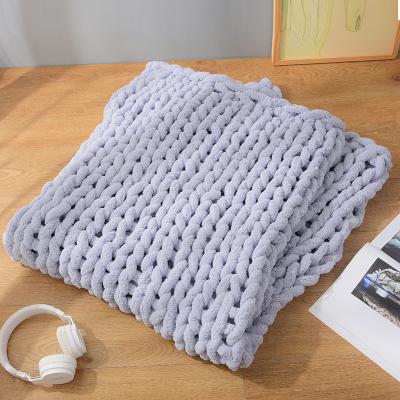 China Breathable Best Selling Home Decor Chenille Highly Breathable Warm Cozy Blanket for sale