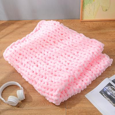 China Factory Wholesale Home Decor Breathable Bedding Soft Warm Chenille Blanket for sale