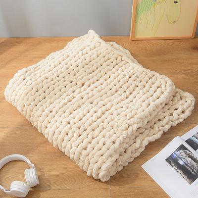 China Good Quality Chenille Sofa Cable Knit Throw Blanket Super Warm Air Permeable Comfortable Blanket for sale