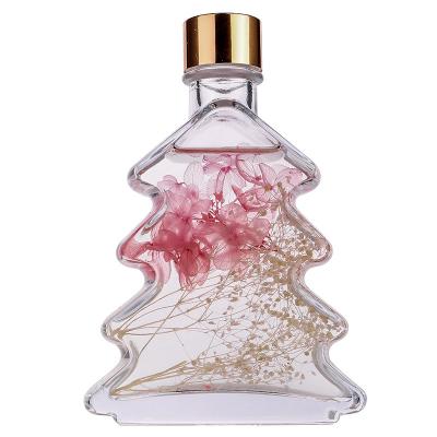 China Sustainable Christmas Tree Decorations Air Freshener Scent Oil Diffuser Aromatherapy Home Air Freshener for sale