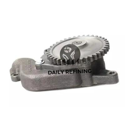 China Excavator Parts 6D105 6D110 6D125 Engine Oil Pump 6151-51-1005 6136-52-1100 for sale