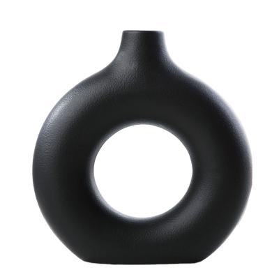 China Modern HD010 Handmade Custom Luxury Donut Vase Ins Nordic Creative Decoration Ceramic flower Vase for home decor for sale