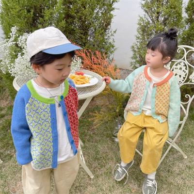 China Anti-pilling 2022 Amazon Sales New Arrival Girls and Boys Contrasting Colors Chunky Retro Jacquard Kids Knitted Cardigan for Customization for sale