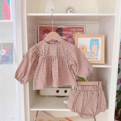 China 2022 Hot Sale Washable Plaid Sleeves Puff Shirt 2pcs Newborn Baby Girl Clothes Set for sale