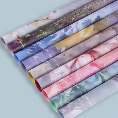 China 50g de papel de embalagem de designers impermeável a quente para flores à venda