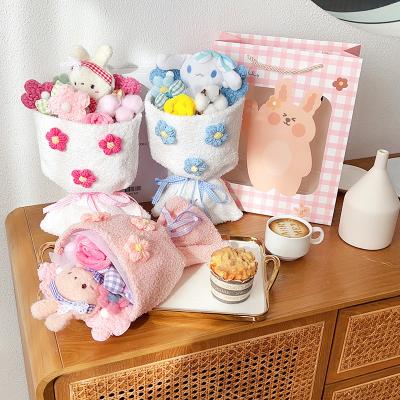 Chine Bouquet de fleurs et de lapins en peluche pour le jour de la remise des diplômes à vendre