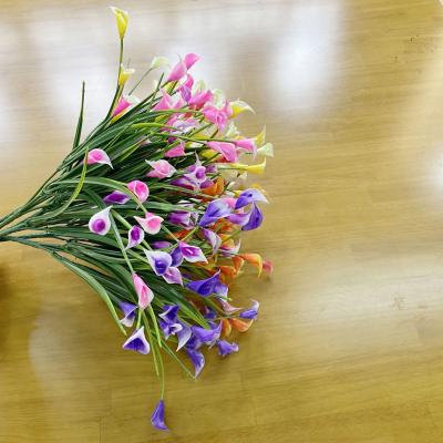 Chine Calla lily fleur artificielle fleur en plastique bourgeon d'herbe tissu fleur fabricant fleur artificielle plante artificielle plante aquatique à vendre