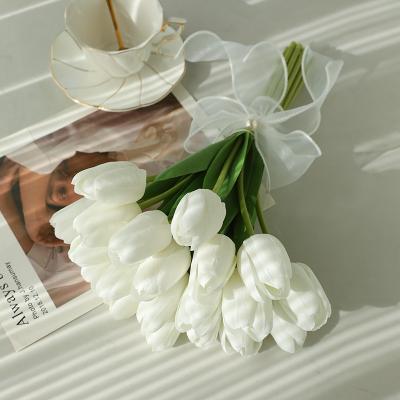 China Tulip bouquets, fake flowers, simulated flowers, living room decoration, floral arrangements, silk flowers, plastic flowers, dining table flowers, flower arrangements for sale