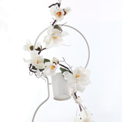 China Hot Selling QSLHC933 Moss Foam Artificial Hanging Magnolia Flower Moss Garland Centerpiece for sale