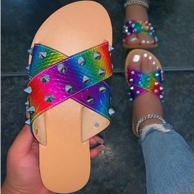 China SHOCK ABSORBING LFZ-389 plus size color rivets shoes women flat sandal sandals designer Slippers Wholesale for sale