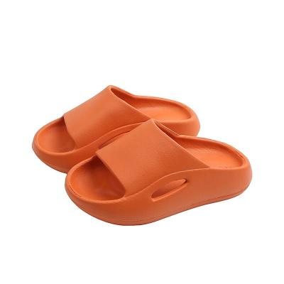 China New summer EVA Soft, color light, soft, non-slip, comfortable, solid, 2021 children's deodorization medium flip-flops for sale