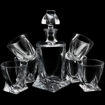 China Sustainable High Quality Whiskey Decanter Wine Decanter Set With Stand Glass Decanter for sale