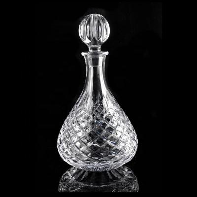 China Bar Resteround Hotel Room Gift Nordic Style Whiskey Decanter Left Wine Heating Geometric Decanter Set For Whiskey for sale