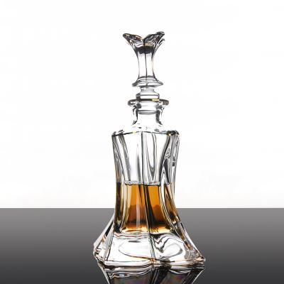 China Modern Best Selling Luxury Crystal Four Petal Wine Whiskey Decanters For Bourbon Wine Liquor for sale