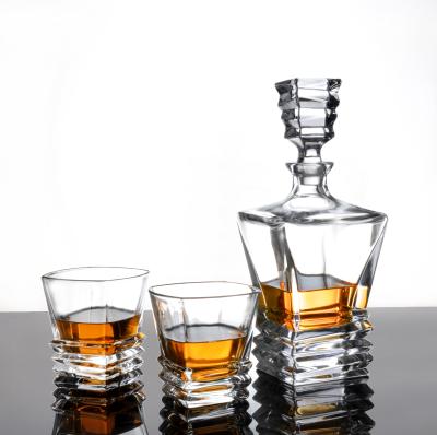 China Crystal Glass Whiskey Decanter Set Bohemian Quality Classic Decanter Wine Decanters For Sale 2020 New Product Stock for sale