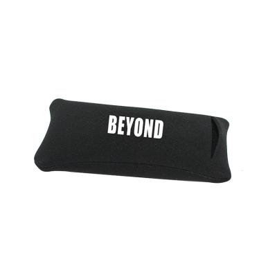 China Neoprene Sunglass Case 6027 Outer Glass Pouch Customize Logo Sunglasses Packaging for sale