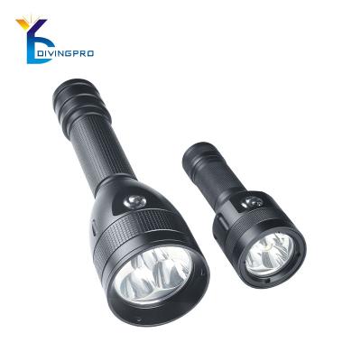 China IP68 Strong Light Waterproof Rechargeable LED Flashlight Portable Diving Flashlight for sale