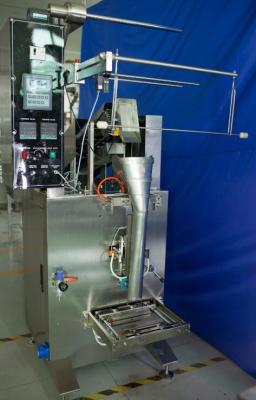 China CE Approved Semi Auto Desiccant VFFS Packing Machine With Chain Bucket for sale