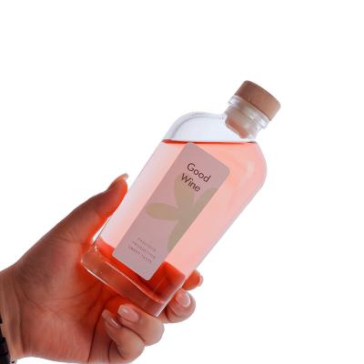 China Wholesale Fashionable and New Fashionable and New Custom Transparent Glass Drink Bottle for sale