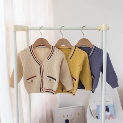 China B697 Autumn/Winter 2021 Boys Solid Color V-neck Cardigan Children's Sweaters Breathable Children's Sweaters for sale