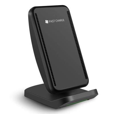 China New Mobile Phone Case Car Mount Base Charger Wireless Charging Fast Wireless Chargers For iPhone for sale