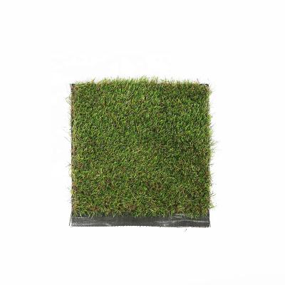 China Eco-friendly Green Grass Carpet OutdoorTurf Grass Mat Waterproof Artificial Grass Fakegrass Hedge for sale