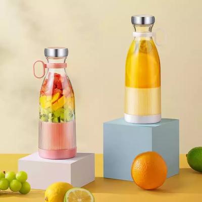 China Easy Handling Cordless Magic Blender Portable Mini Juicers Juicer Bottle Electric Blenders Cup Rechargeable Fresh Fruit for sale