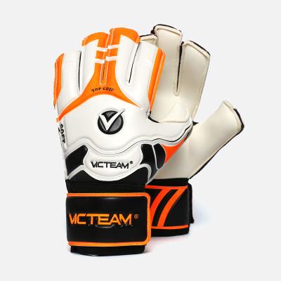 China Wholesale Breathable Soft Touch Finger Latex Rool Youth Soccer Football German Goalkeeper Gloves For Training for sale