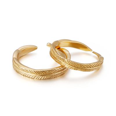 China New Creative 18K Gold Stainless Steel Feather Rings For Men And Women Rings Couples Rings for sale