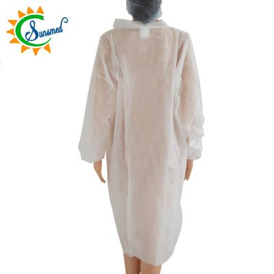 China Economical Nonwoven Disposable White Coat Lab Gowns Disposable Lab Gown Te koop