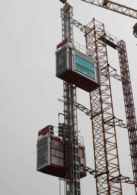 China Electric Rack And Pinion Hoists / Construction Elevator 3200kg High efficiency for sale