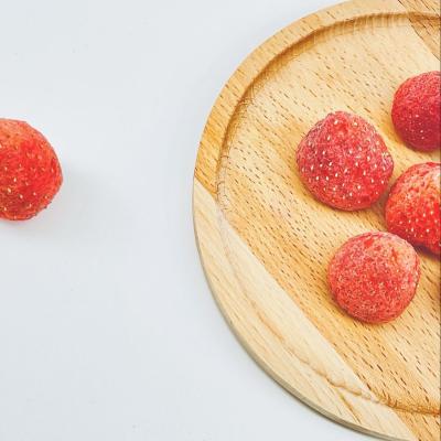 China Dried Casual Snacks Delicious Dried Strawberry Freeze Dried Strawberries for sale