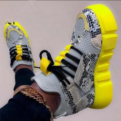 China 2022 fashion trend plus size new style flat sports shoes plus size color matching women's shoes in stock for sale